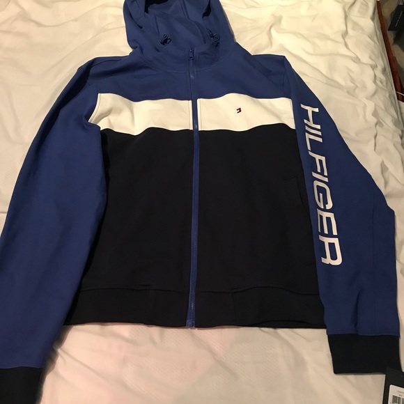 Tommy Hilfiger sweater Size XL new with tags